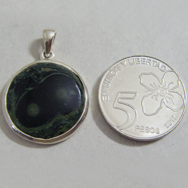 (p1231)Silver pendant with polished stone.